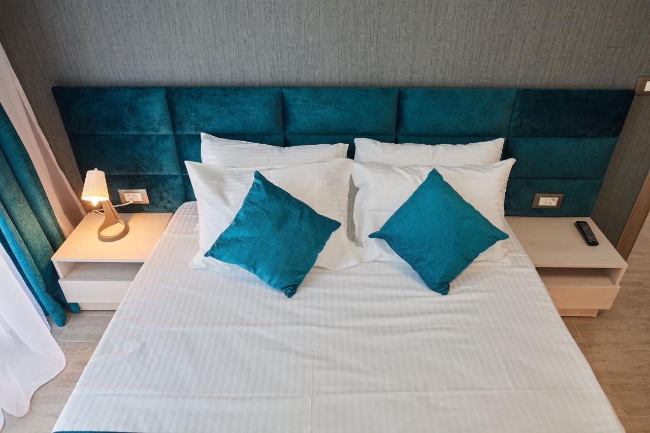 Sea Love Apt Spa N Pools Beach Resort Navodari Dış mekan fotoğraf