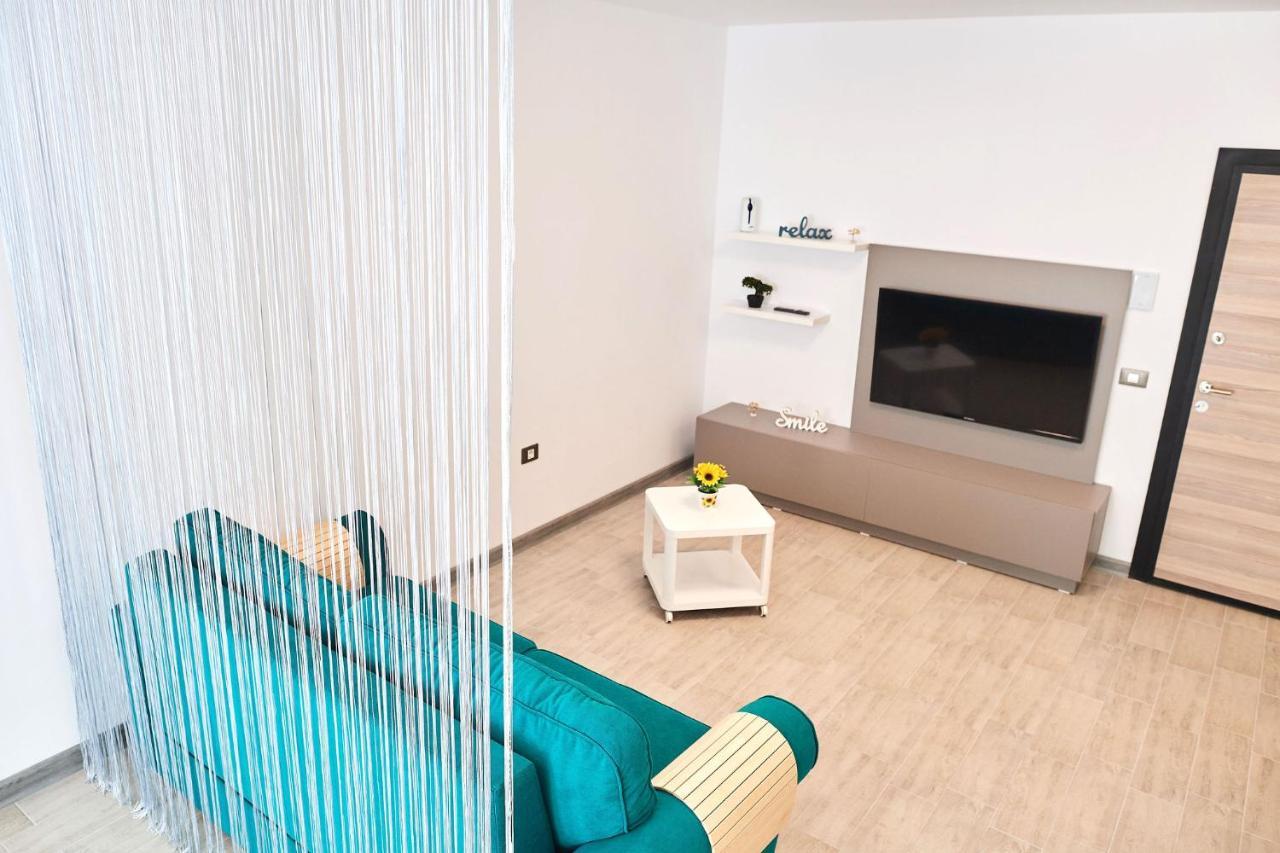 Sea Love Apt Spa N Pools Beach Resort Navodari Dış mekan fotoğraf